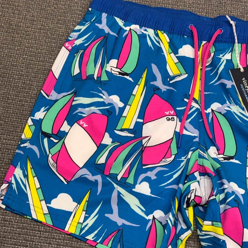 Vineyard Vines Mens 7 Inch Printed Chappy Sailboat Swim Trunks Blue Medium NEW